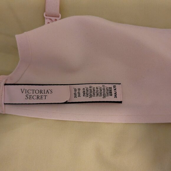 Victoria's Secret Love Cloud Smooth Push-up Bra - Picture 5 of 5